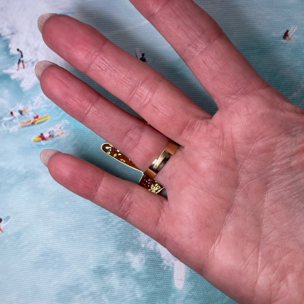 Gold Shell statement ring adjustable - Picture 3 of 5